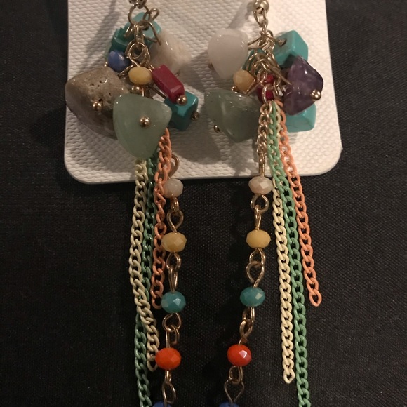 Multi-color beaded earrings - Picture 5 of 6